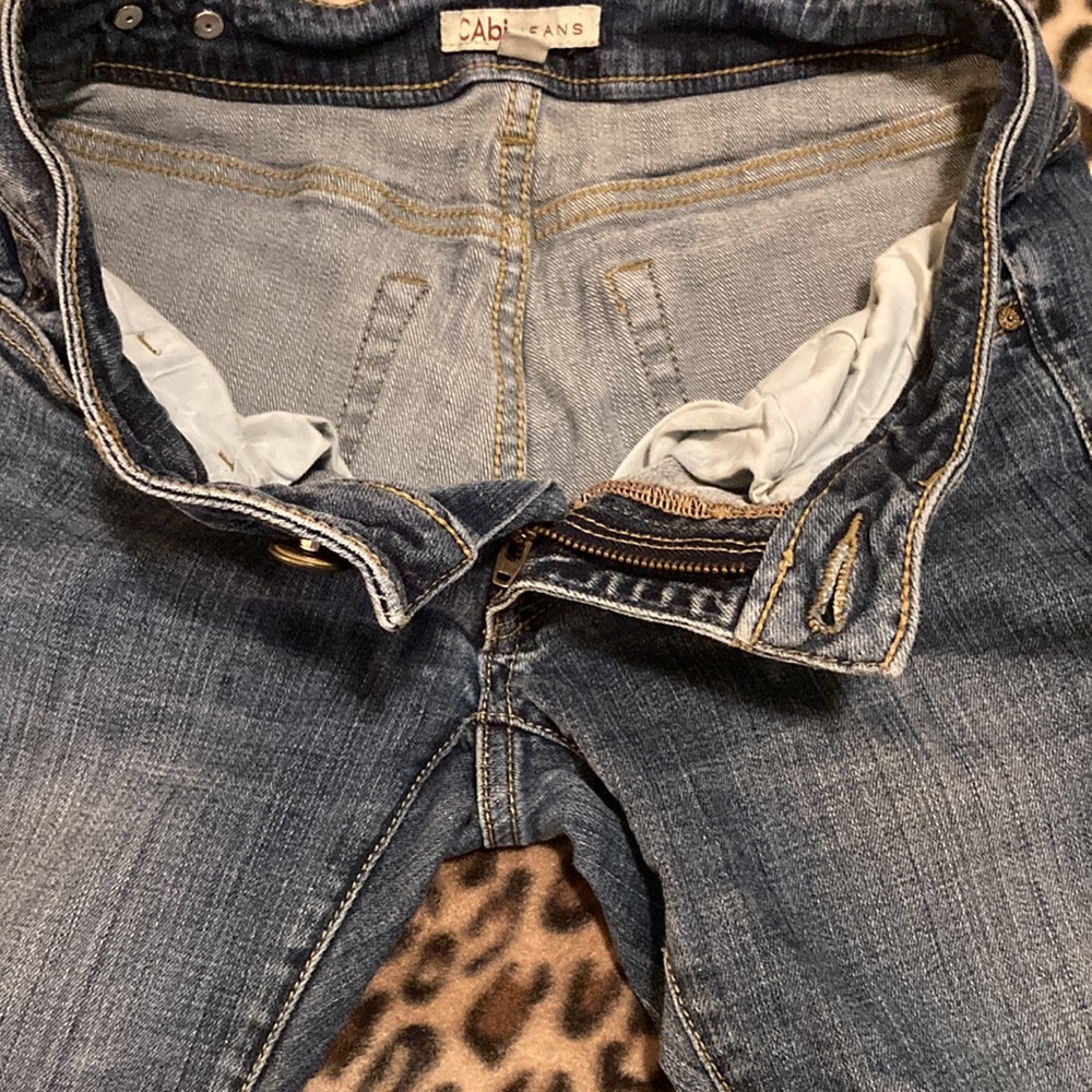2 for $25 CAbi Jeans Women’s Size 0 Boyfriend Fit Style #917 Medium Wash Jeans - Picture 5 of 11
